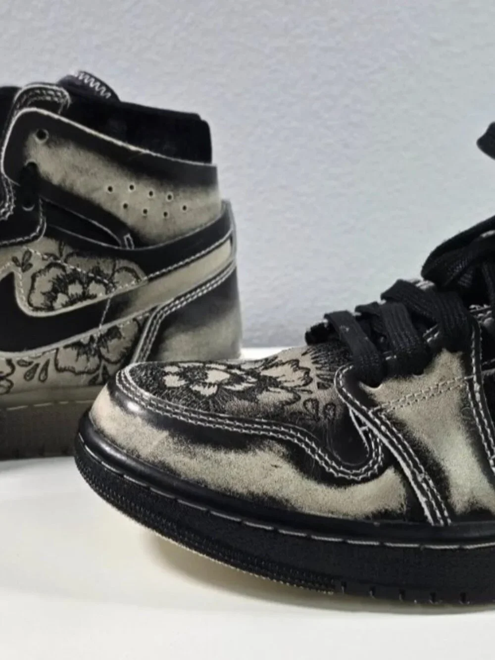 Nike Air Jordan 1 Zoom CMFT 2 Familia Dia de Muertos M7.5 W9